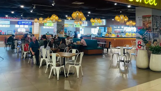 Tempat Street Food Nyaman Terbaru di Hawkers Street Pluit Village