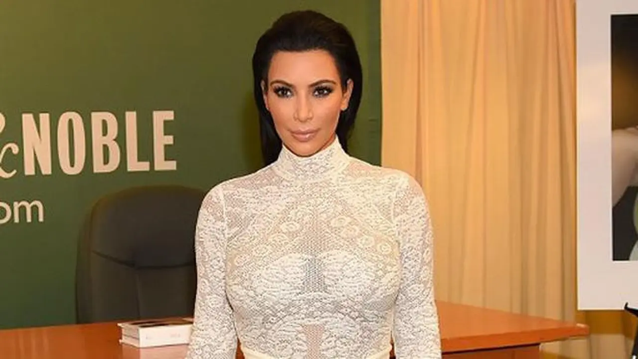 Trauma Dirampok Menjadi Inspirasi Kim Kardashian Ciptakan Parfum (AFP/Michael Loccisano)