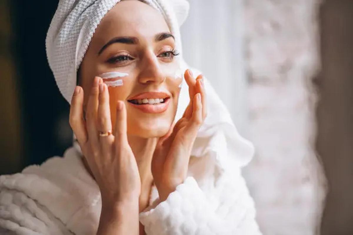 Bolehkah Produk Skincare di Dalam Kulkas? Ini Fakta yang Perlu Diketahui