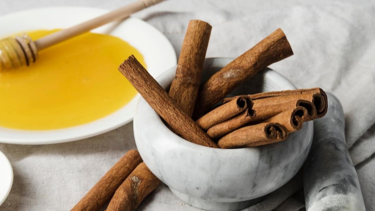 Berani Coba? Kombinasi Madu dan Kayu Manis Diklaim Ampuh untuk Segala Penyakit!