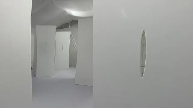 Instalasi Merayakan Tangan Whim 01