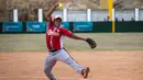 Pitcher Azizan dari DKI Jakarta beraksi pada pertandingan kedua babak penyisihan softball putra PON XX Papua antara DKI Jakarta vs Papua Barat di Lapangan Softball Uncen, Kota Jayapura, Rabu (22/09/2021). (Foto : PB PON XX PAPUA/Robertus Pudyanto)