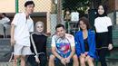 Kali ini, Eveline tampil bergaya sporty saat mengikuti kegiatan olahraga Raffi Ahmad.