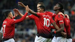 1. Manchester United - Todak adanya pemain sayap yang cepat membuat Man United harus segera menemukan solusinya. Arjen Robben dirasa pantas mengisi slot sayap tersebut. (AFP/Lindsay Parnaby)