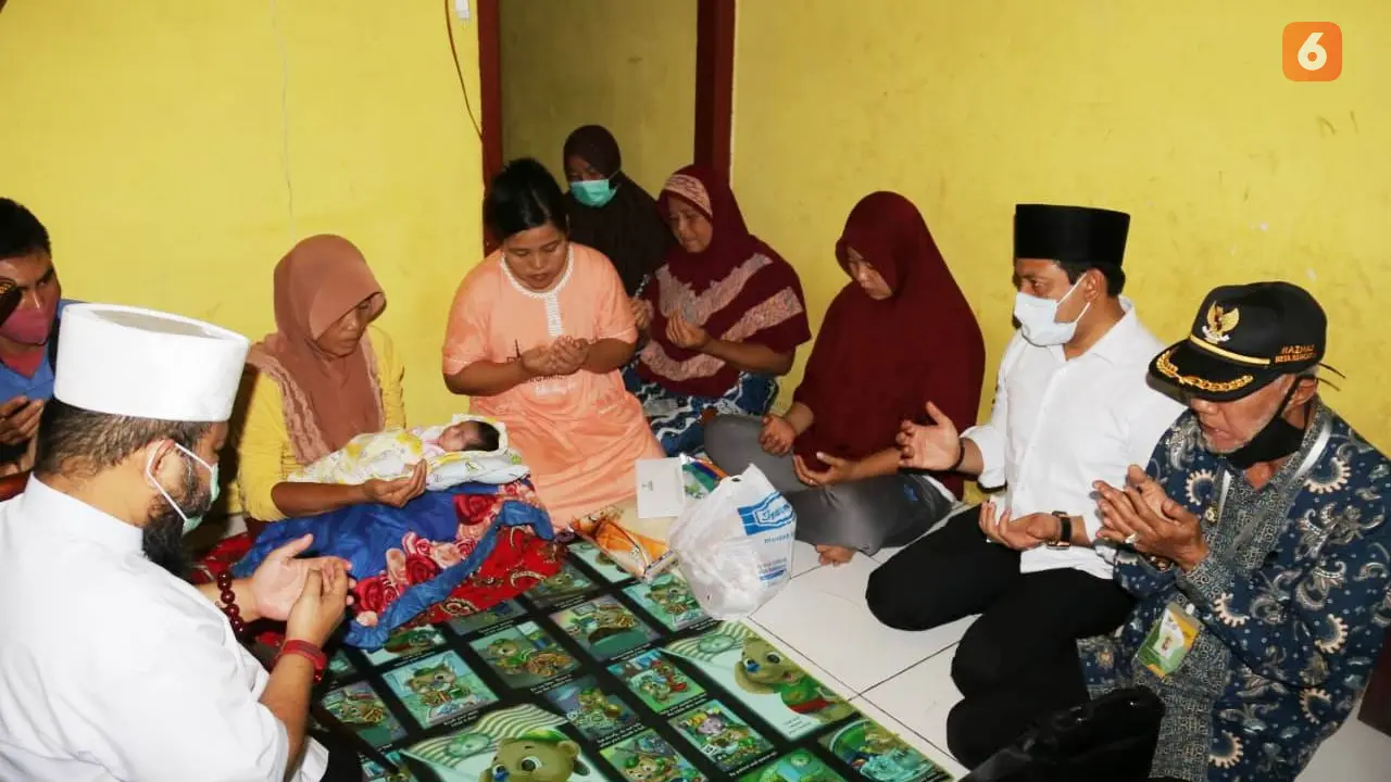 Wali kota Bengkulu Kembali Ulurkan Bantuan Untuk Bayi Penderita Omphalocele