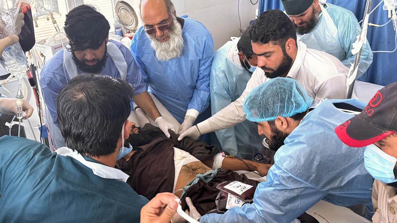 FOTO: Pasukan Taliban dan Pakistan Saling Gempur, 15 Warga Sipil Tewas