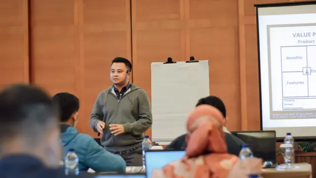 Resign dari PNS, Pria Ini Jadi Internet Marketer yang Raup Milyaran Rupiah