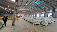 Kembangkan Megahub di dekat kawasan Bandara Soekarno Hatta Tangerang, Lion Parcel targetkan bisa menampung 200 ton pengiriman logistik perharinya. Terlebih, pada fasilitas baru tersebut, juga dilengkapi  dua unit pemeriksaan X-Ray untuk pengiriman dengan menumpang pesawat.