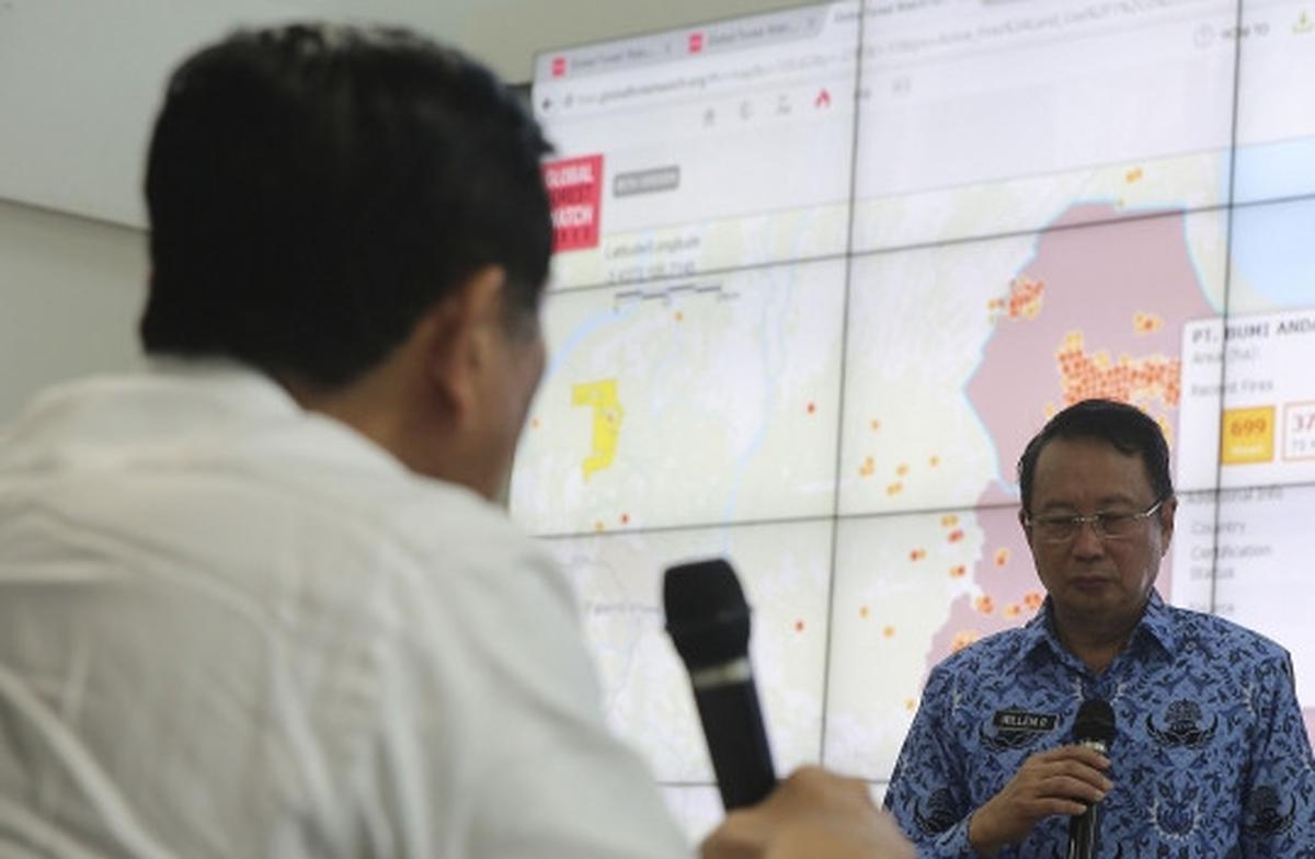 Menko Luhut pimpin rapat penanggulangan bencana asap