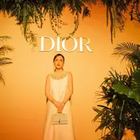 Shandy Aulia Hadir Acara Dior di Langkawi Island dengan tampilan elegan. [@shandyaulia]