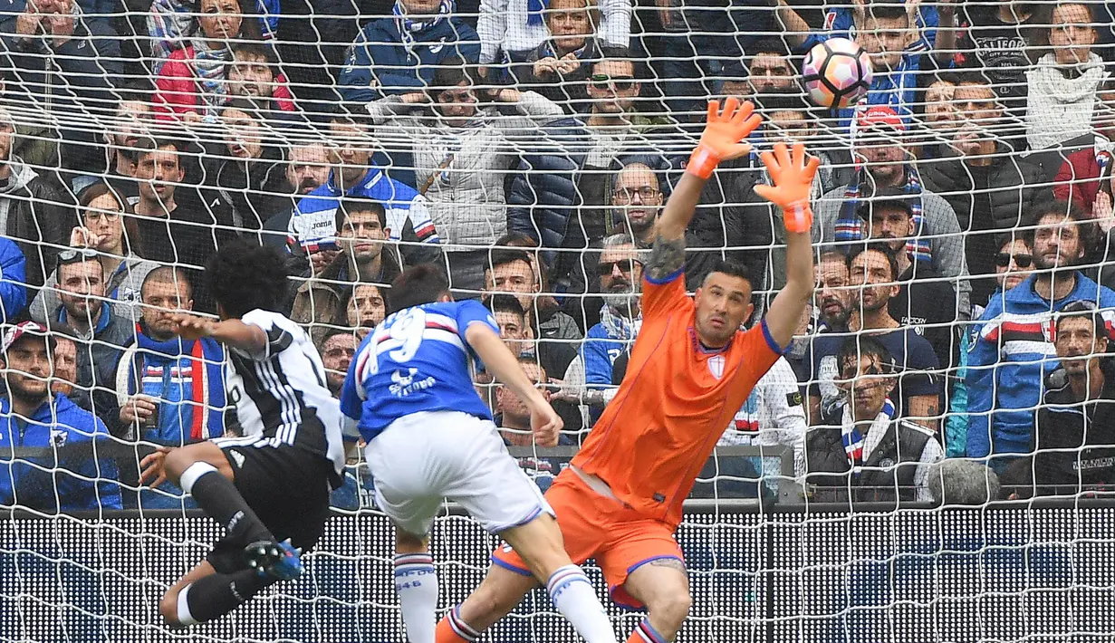 Proses terjadinya gol tunggal Juventus yang dicetak Juan Cuadrado ke gawang Sampdoria. Gol kemenangan melalui sundulan tersebut dicetak Cuadrado pada menit ke tujuh memanfaatkan umpan Kwadwo Asamoah. (EPA/Luca Zennaro)