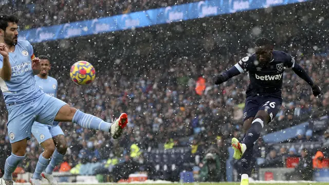 Manchester City Taklukkan West Ham 2-1 di Etihad