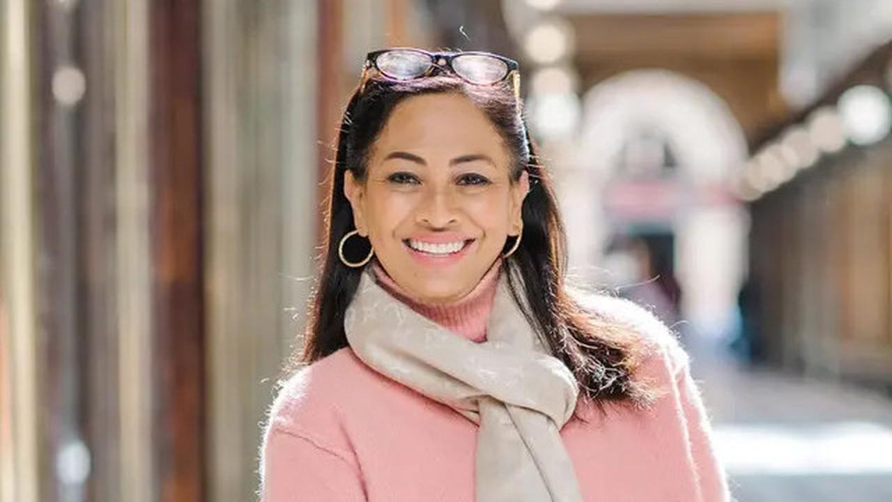 7 Inspirasi Style Anting Risa Dewi Ibunda Alyssa Daguise, Tampil Anggun dan Berwibawa di Usia 57 Tahun