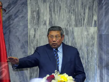 Ketua Umum Partai Demokrat, Susilo Bambang Yudhoyono berpidato pada puncak perayaan HUT Partai Demokrat ke-14 di Gedung Parlemen Senayan, Jakarta, Rabu (9/9/2015). Dalam pidatonya, SBY memberikan arahan kepada kader PD. (Liputan6.com/Helmi Fithriansyah)