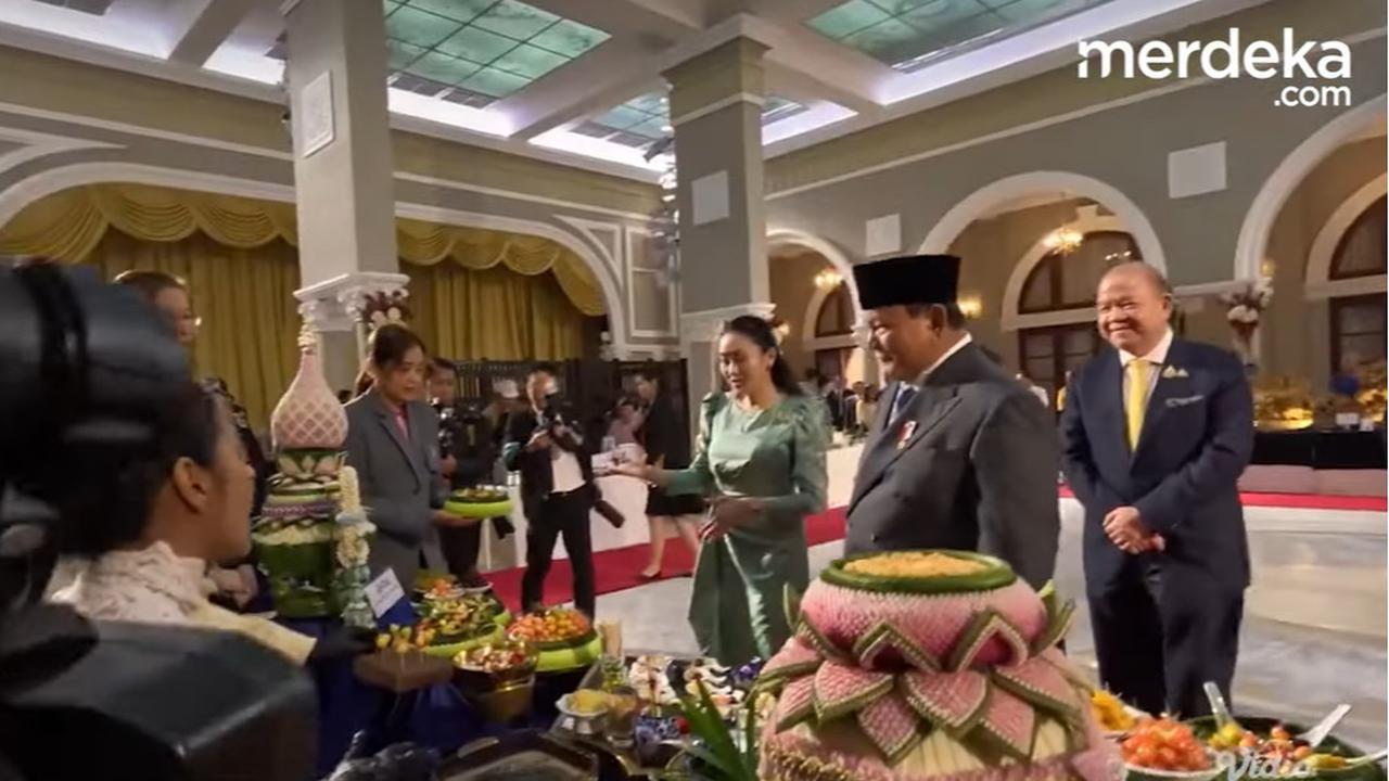 VIDEO: Momen Akrab Prabowo dan PM Paetongtarn Shinawatra Cicipi Produk Makanan Thailand
