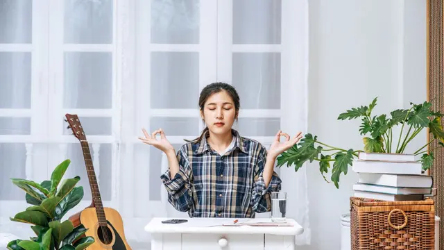 Simak Inner Monologue dan Tanda-Tandanya (photo by freepik)