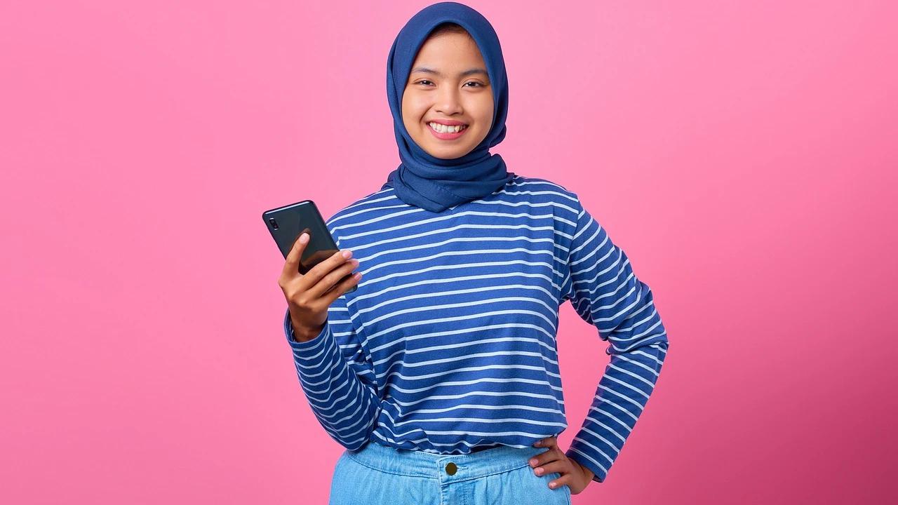 Berbasis Media Sosial, 7 Peluang Usaha untuk Ibu Rumah Tangga Modal HP yang Menjanjikan di 2026