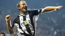 3. Alan Shearer (1996-1997) - Dari Blackburn Rovers ke Newcastle United dengan nilai transfer: 18,9 juta poundsterling. Nilai saat ini menurut data inflasi: 138 juta poundsterling. (AFP/Odd Andersen)