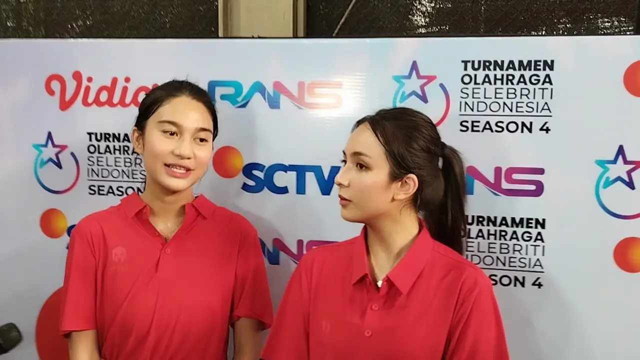  Azizah Salsha dan Angie Marceria