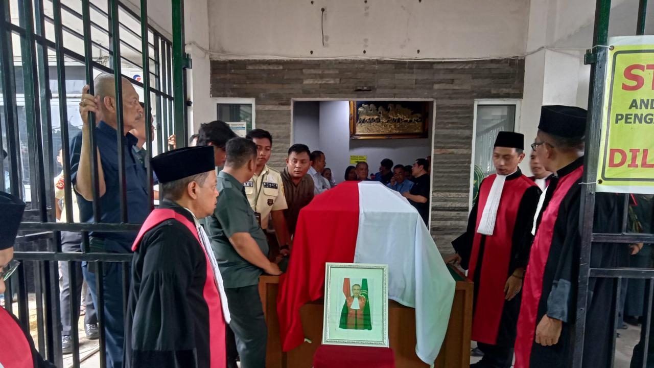 Hakim PN Palembang Ditemukan Meninggal di dalam Kamar Indekos