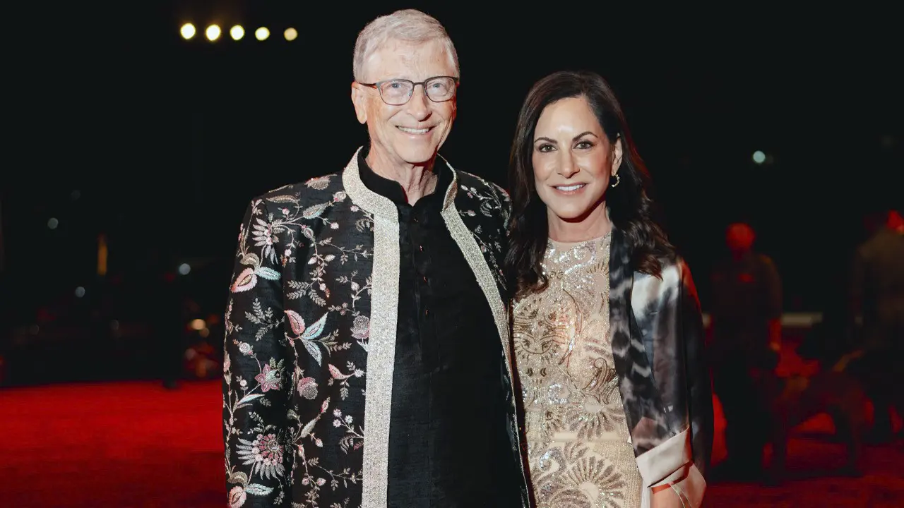 Bill Gates Puji Mark Zuckerberg, Totalitas Tampil Sesuai Tema Busana Pesta Prewedding Anak Mukesh Ambani
