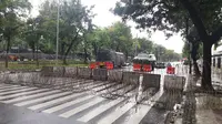 Aksi 31 Maret, Polisi Mulai Blokade Jalan Menuju Istana Merdeka