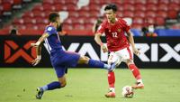 Pratama Arhan - Pelatih Shin Tae-yong telah memastikan bahwa tidak bisa menurunkan bek kiri utama, Pratama Arhan, pada leg pertama final Piala AFF 2020 kontra Thailand. (AP/Suhaimi Abdullah)