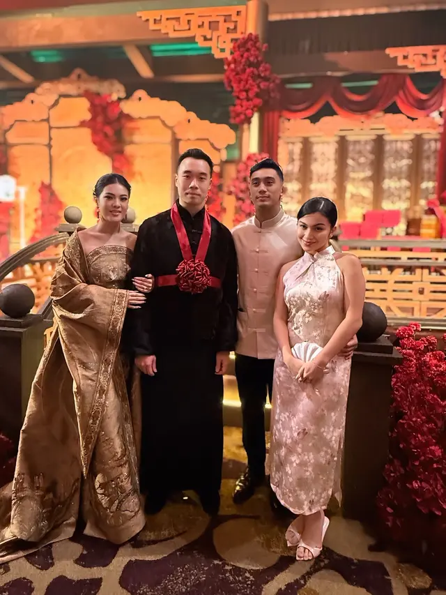 Makin Kompak, Calon Mertua-Mantu Marini Zumarnis dan Ariel Tatum Kompak Berbalut Cheongsam di Sangjit Kerabat