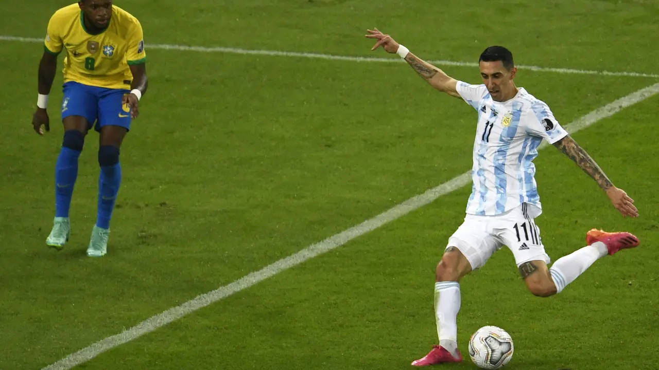 Foto Copa America: Argentina Rebut Trofi Copa America 2021 setelah Tumbangkan Juara Bertahan Brasil