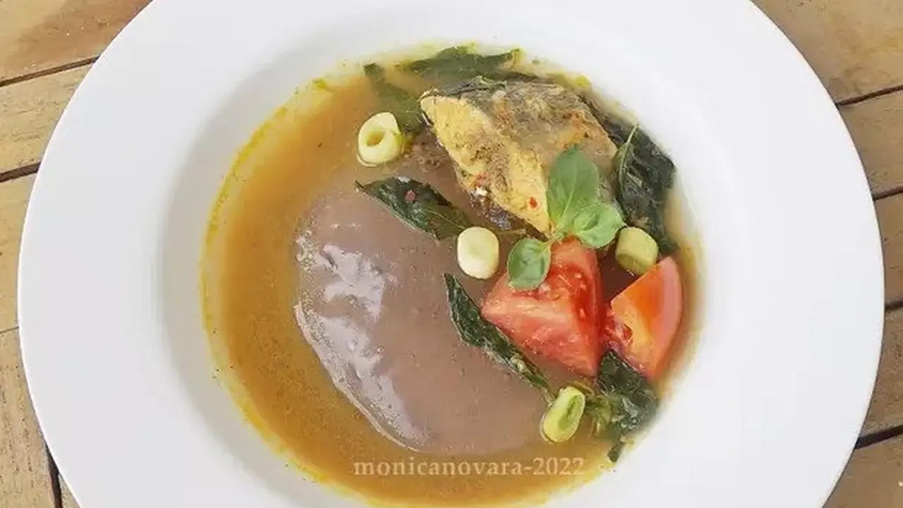 Papeda dan Ikan Kuah Kuning