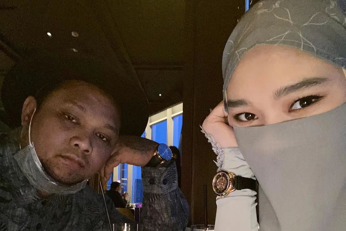 7 Potret Mesra Virgoun dan Inara Rusli Istrinya, Harmonis