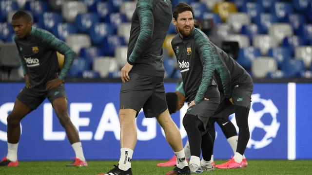 Hadapi Napoli, Lionel Messi Cs Jajal Rumput Stadion San Paolo