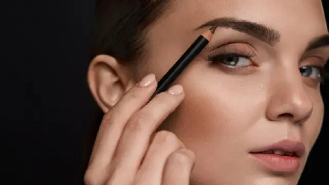 [Bintang] Pengguna Hijab Wajib Miliki 5 Beauty Item Ini