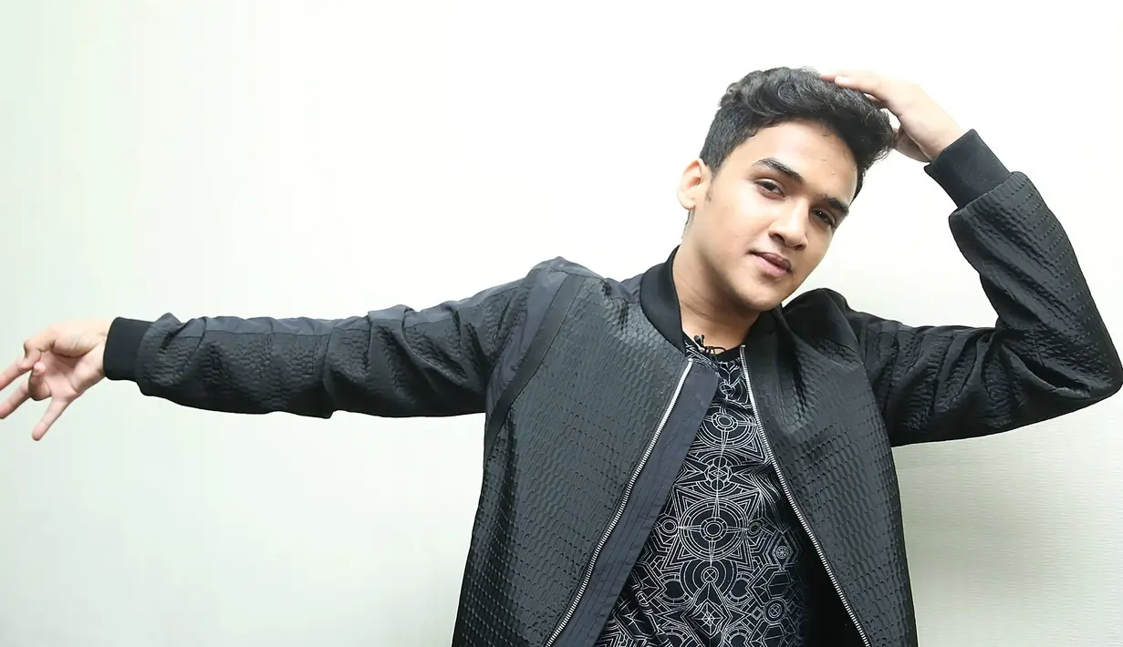 Banyak artis India yang datang ke Tanah Air. Bahkan, di bulan Ramadan kali ini, salah satu televisi swasta mendatangkan 27 artis asal India untuk menghibur para penonton setianya. Artis bollywood itu mengisi beberapa acara. (Bambang E. Ros/Bintang.com)