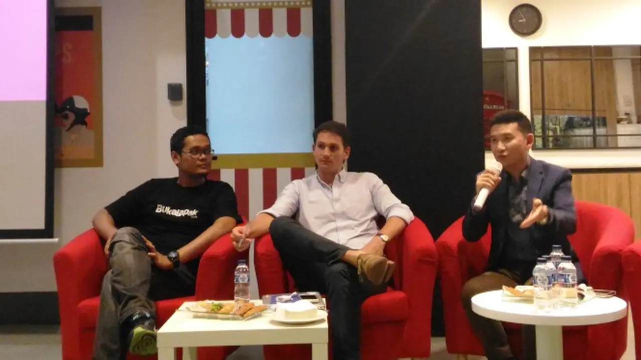 Diskusi Perdana Lingkar Kemang, Kamis (18/2/2016), di Kantor Bukalapak, Dihadiri oleh Head of Marketing Bukalapak Bayu Sherly, Managing Director Facebook Southeast Asia Kenneth Bishop, dan Group Chief Strategy Officer Mullen Lowe Group