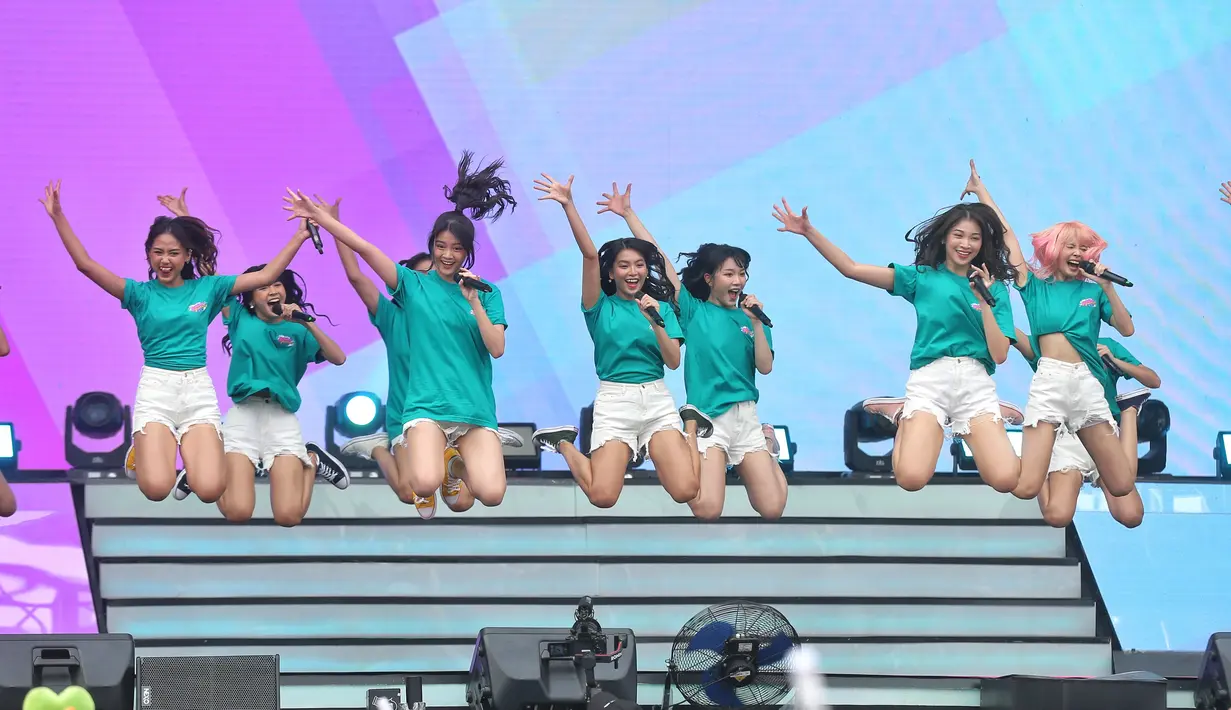 Kemudian dia menyampaikan permintaan maafnya mengenai keputusannya itu. [Fimela.com/Adrian Utama Putra]