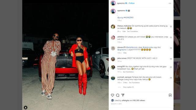 Kumpulan Potret Keren Agnez Mo Berpose dengan Mobil Mewah (@agnezmo/Instagram)