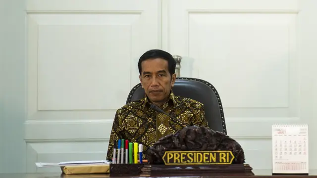 Andi Widjajanto ‎membenarkan adanya komunikasi antara Presiden Joko Widodo atau Jokowi dengan Ketua Tim 9 Ahmad Syafii Maarif. 