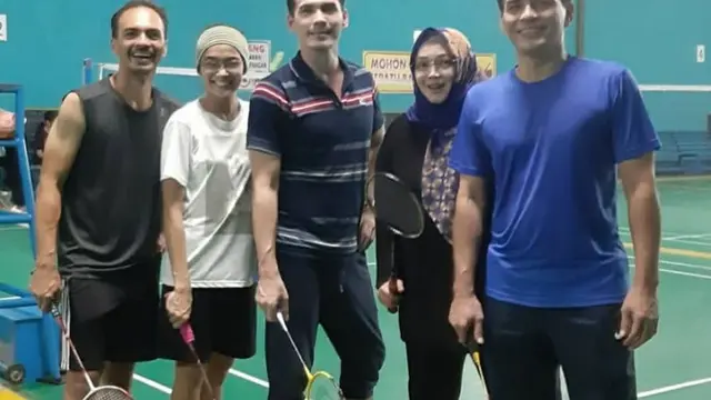 Dikenal Sosok Penyayang, Ini 7 Potret Kenangan Rina Gunawan dan Keluarga Syach