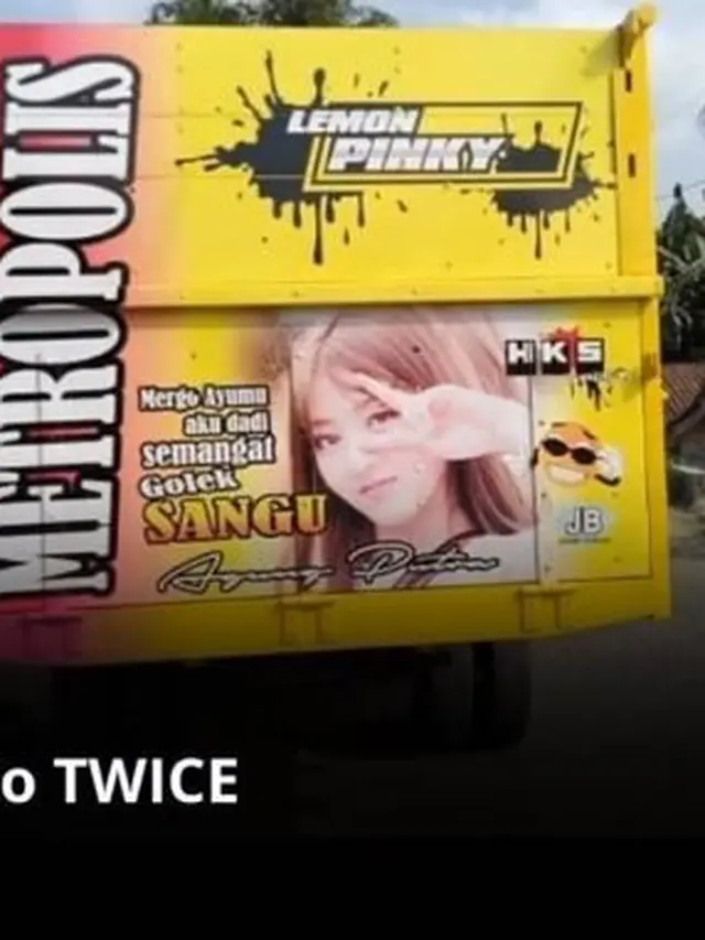 6 Foto Idol K-Pop Hiasi Belakang Truk, Gaya Jennie Blackpink Curi Perhatian