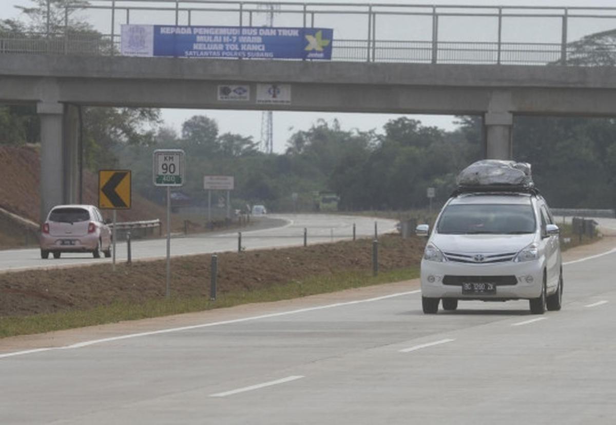 Melihat kelengangan Tol Cipali yang akan digunakan para pemudik