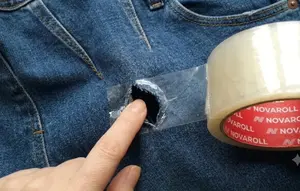 Cara Menambal Celana Jeans Bolong dengan Clear Tape, Hasil Rapi dalam 5 Menit