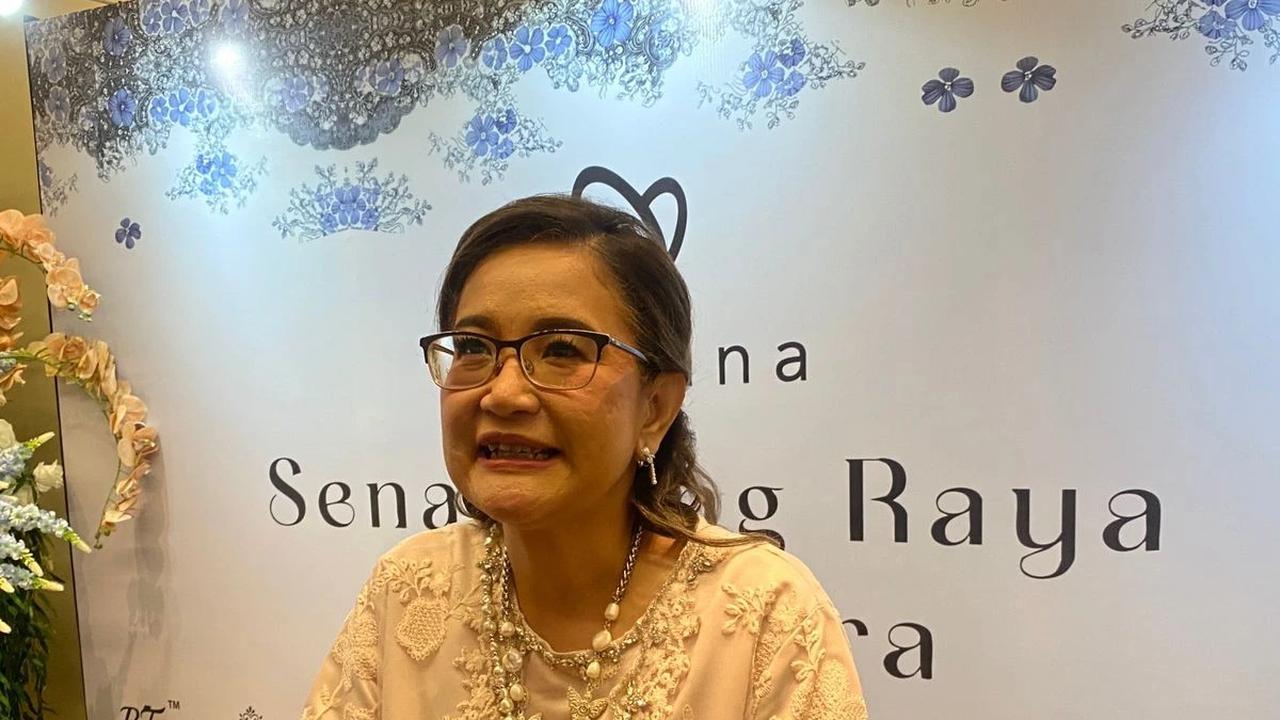 Para pendiri Ouikana Fashion, (dari kanan) Ratna Feirita, Fauzia Seska Devi, Gitta Badruddin, dan Eka Moelia Putri saat merilis koleksi khusus bertema “Senandung Raya Nusantara” di Jakarta, Kamis (12/2).