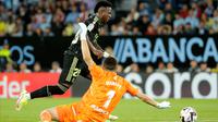 Pemain Real Madrid Vinicius Junior mencetak gol ke gawang Celta Vigo pada pertandingan sepak bola La Liga Spanyol di Stadion Balaidos, Vigo, Spanyol, 20 Agustus 2022. Real Madrid menang 4-1. (AP Photo/Lalo R. Villar)