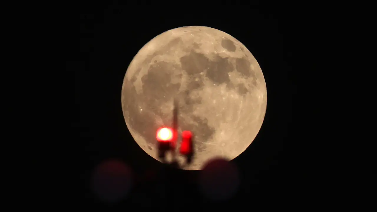 Supermoon Agustus Hiasi Langit