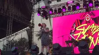 Penampilan Laura Kidd pada We The Fest 2017 (Liputan6.com/Teddy Tri Setio Berty)