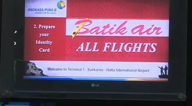 Penumpang Batik Air harus membeli tiket baru akibat telat checkin. Padahal penumpang mengaku penumpukan penumpang diakibatkan adanya kesalahan pada printer petugas