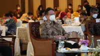 Menteri Kesehatan RI Budi Gunadi Sadikin menghadiri acara Pemberian Penghargaan bagi Tenaga Kesehatan dan Sumber Daya Manusia Penunjang Tingkat Nasional 2021 pada 11 November 2021 di Jakarta. (Dok Kementerian Kesehatan RI)