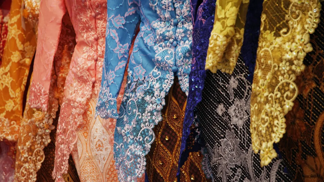 kebaya-kezo