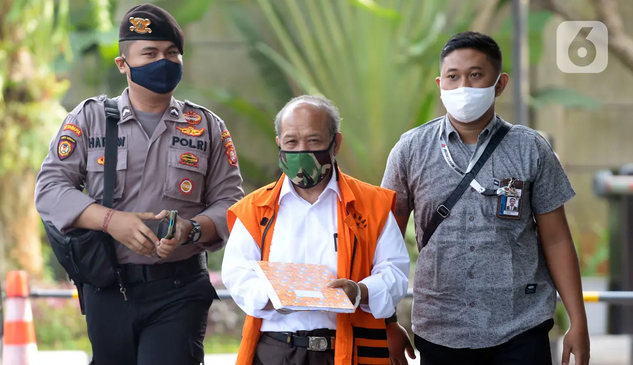 Terdakwa mantan anggota DPRD Kota Bandung, Kadar Slamet akan menjalani persidangan secara online lanjutan di Gedung KPK, Jakarta, Rabu (24/06/2020). Kadar diperiksa terkait kasus dugaan korupsi pengadaan tanah untuk RTH di lingkungan Pemerintah Kota Bandung Tahun 2012-2013. (merdeka.com/Dwi Narwoko)